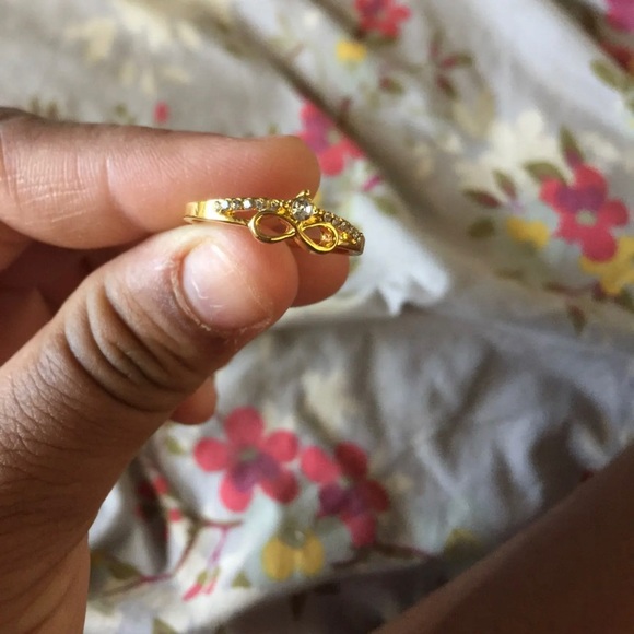 14 K Gold Ring - Picture 11 of 12
